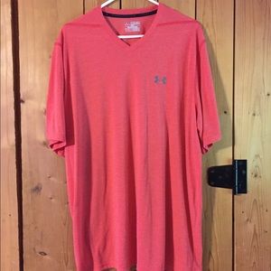 Men’s Under Armour t-shirt size 2xl loose